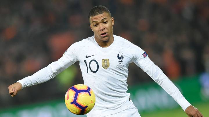Mbappé: Neymar is "above all the rest"