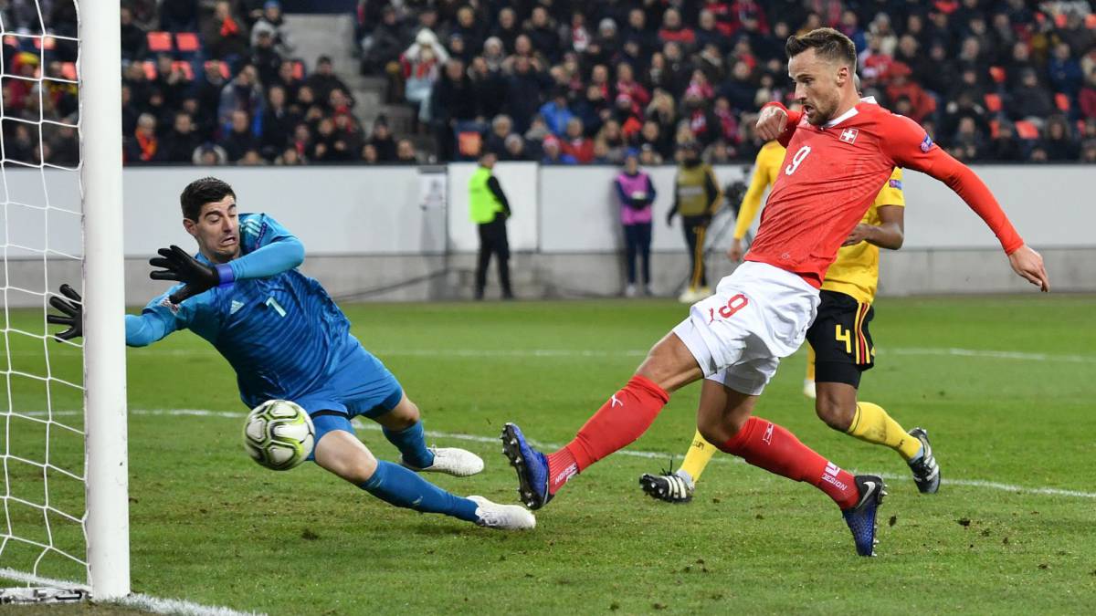 Seferovic deja a la Bélgica de Courtois sin Final a Cuatro