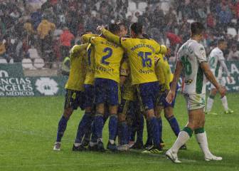 1x1 del Cádiz: Otro gol de Manu Vallejo para un Submarino imparable