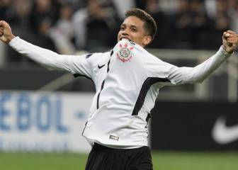 Real Madrid in talks to sign Corinthians winger Pedrinho