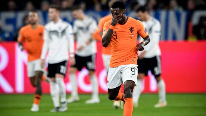 El delantero del Sevilla Quincy Promes volverá a la capital andaluza repleto de confianza tras poner a Holanda con un gol en el camino hacia la Final Four.