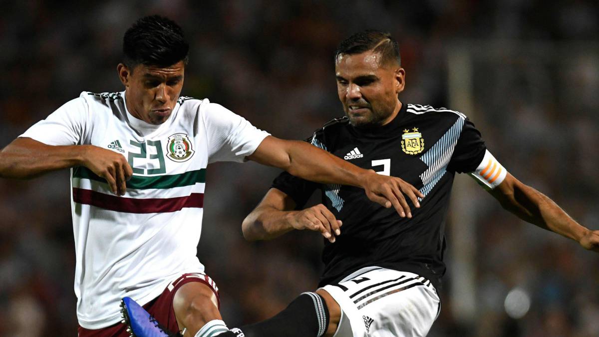 Mercado también se hace capitán en Argentina