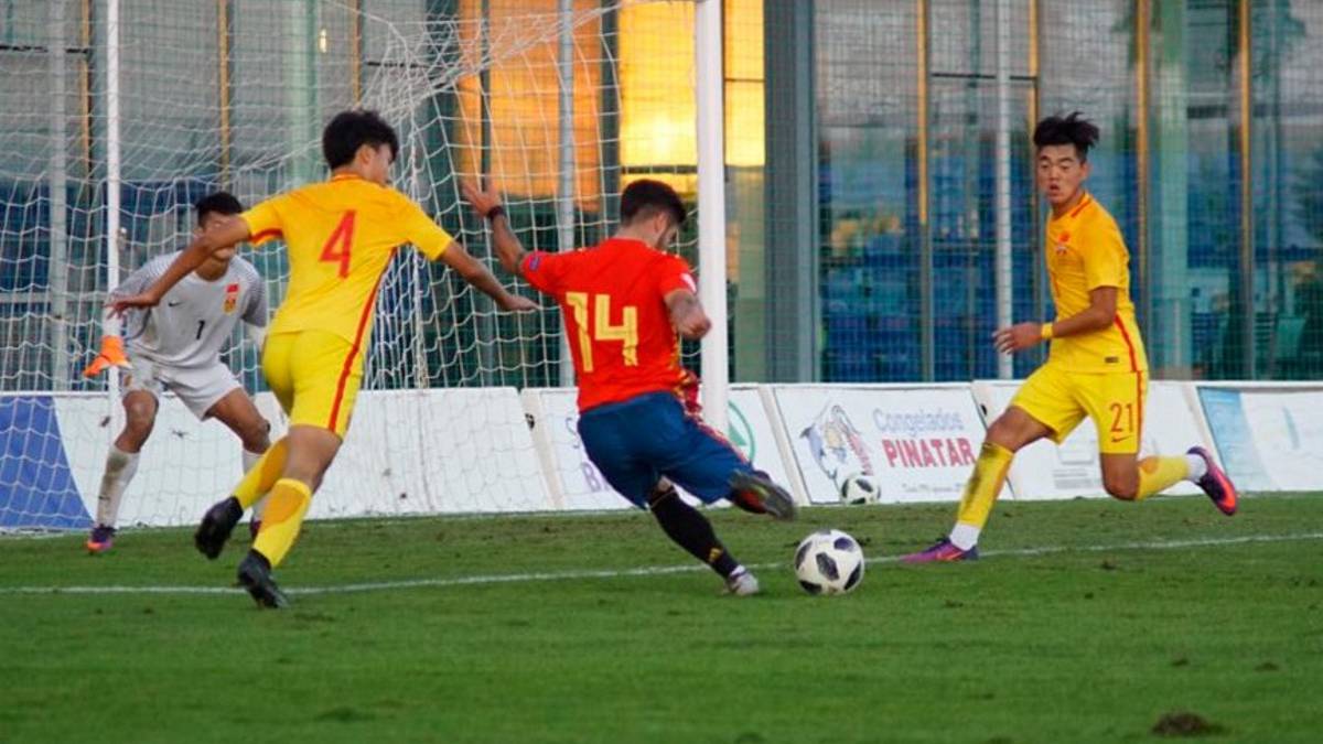 España vuelve a ganar a China con 2 goles en 3 minutos