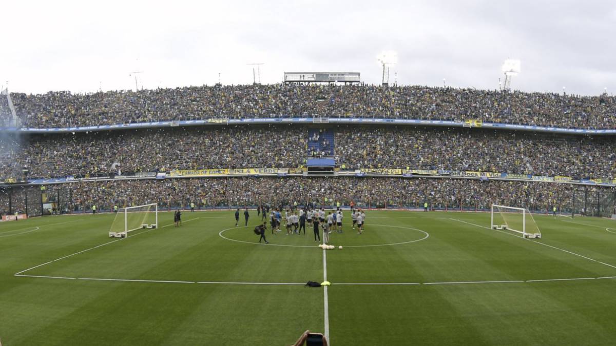 Boca entrenando con la Bombonera llena.