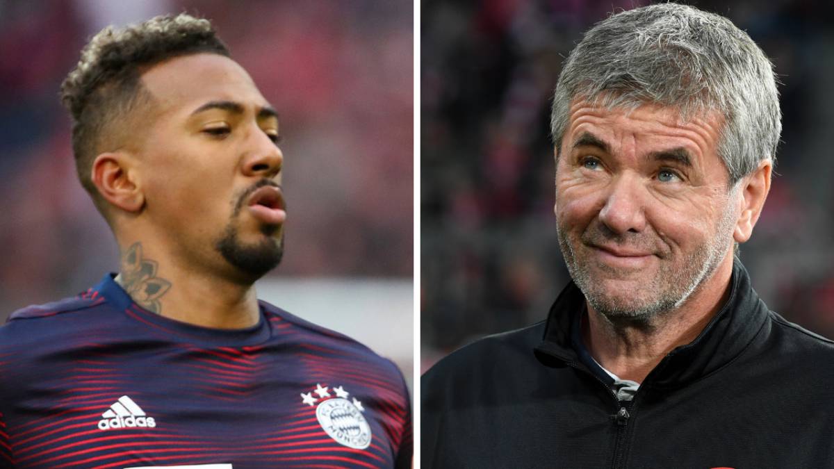Jerome Boateng, jugador del Bayern, y Friedhelm Funkel, entrenador del Fortuna Düsseldorf.