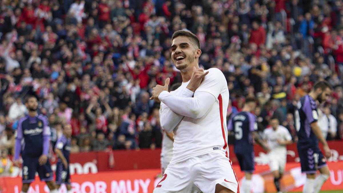 El delantero del Sevilla André Silva, goleador de LaLiga, jugó al hockey sobre patines cuando era adolescente y en Portugal. También hizo karate y natación.