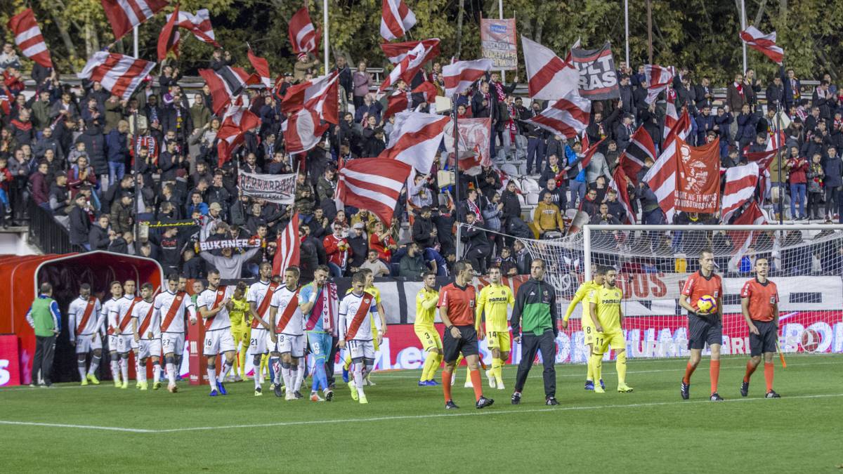 Rayo y Villarreal, en el último partido en Vallecas.