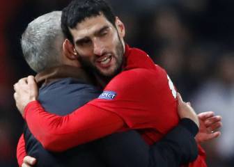 Manotazo de Fellaini al Valencia