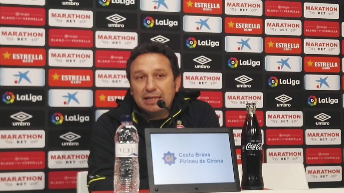 Eusebio Sacristán durante una conferencia de prensa.