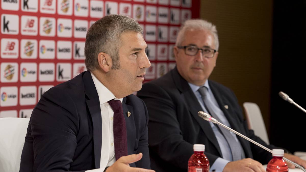 Mario Fernández, Olabarri y Ahedo, con Uribe-Echevarría