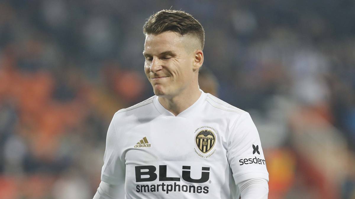 Gameiro-Batshuayi: gol, lesión y pitos de Mestalla