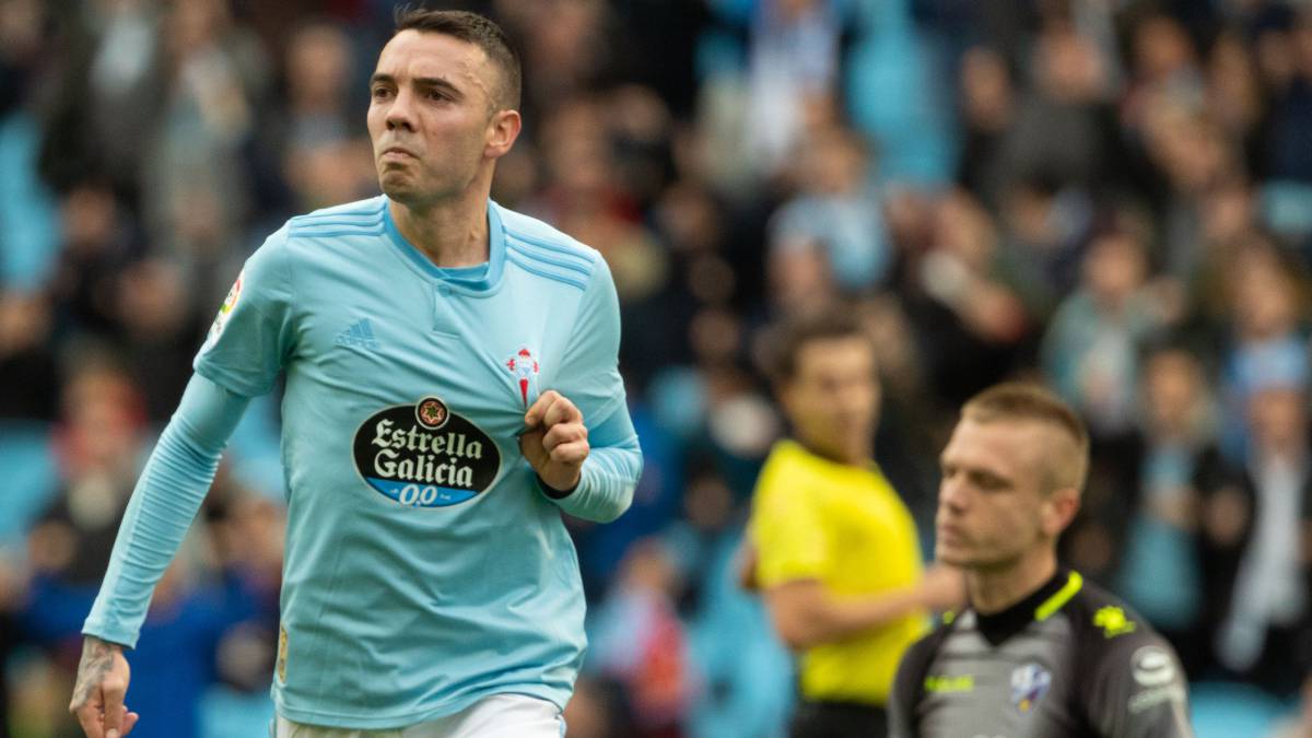 El delantero del Celta Iago Aspas celebra uno de los goles que el atacante anotó en el encuentro ante el Celta disputado en Balaídos.