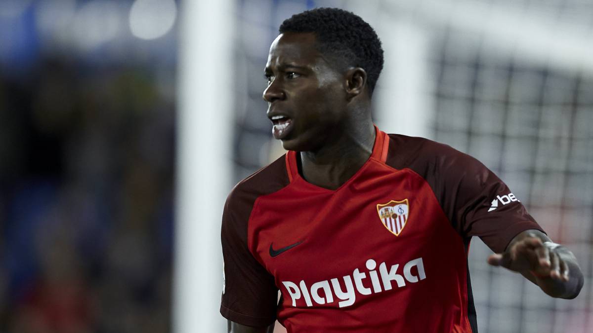 El jugador holandés del Sevilla, Quincy Promes, durante un partido.
