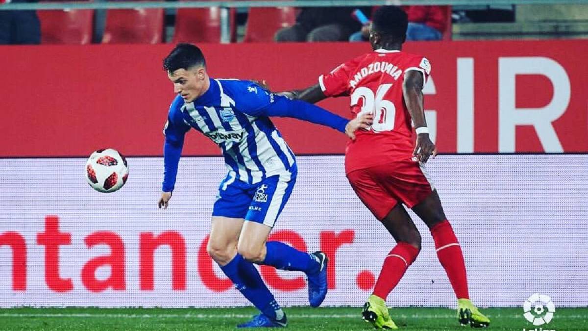 Adrián Marín durante un partido en Montilivi.