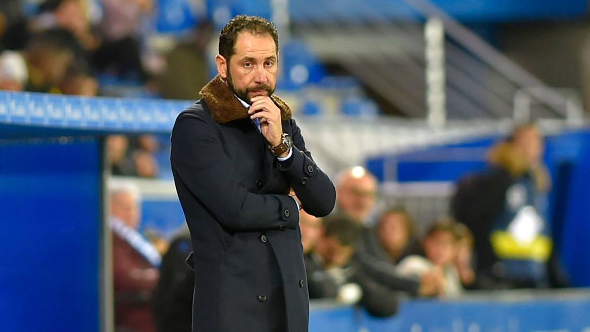 El entrenador del Sevilla, Pablo Machín, durante un partido.