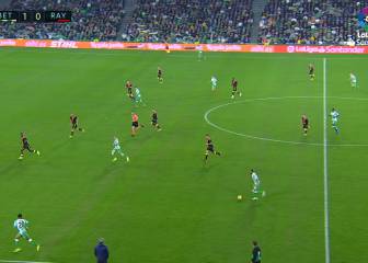 Si un central la coge ahí y marca es que ha pasado algo muy especial: el golazo de Sidnei...
