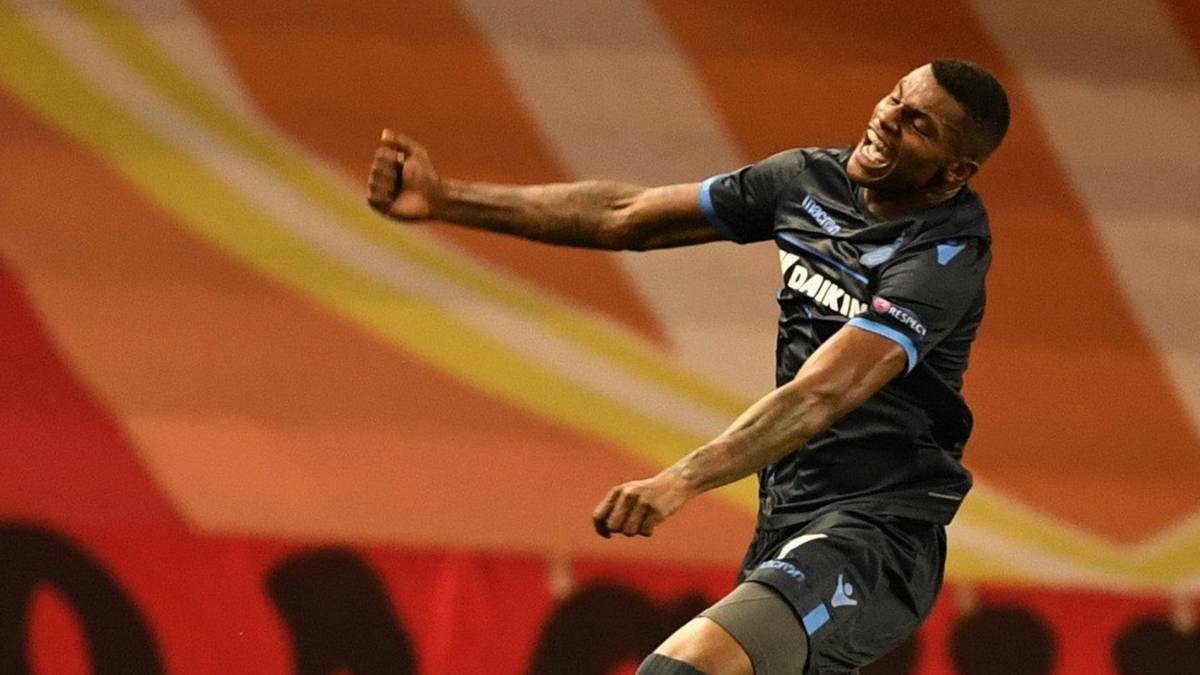 Wesley celebra un gol al Mónaco. Hoy jugará el Brujas-Atlético