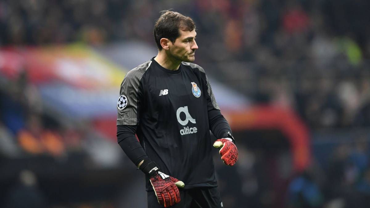 El guardameta español del Oporto, Iker Casillas, durante un partido.