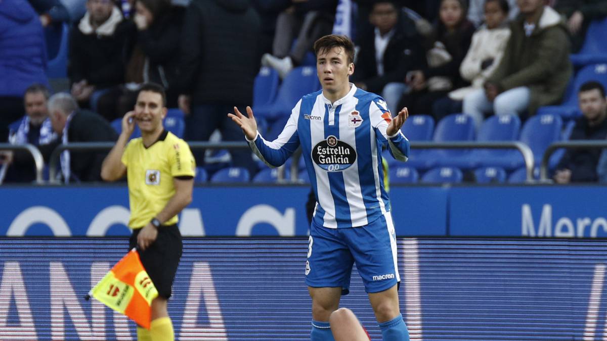 Saúl en el momento de su expulsión en el Deportivo - Numancia