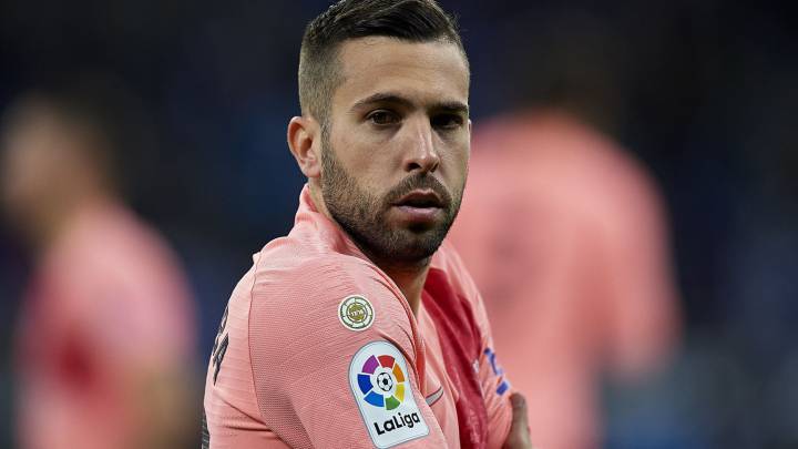 Jordi Alba and Barcelona still "very far apart" on new deal