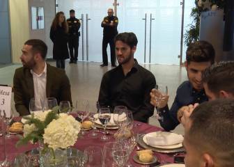 El gesto de incomodidad de Isco en su primera aparición tras el volcán