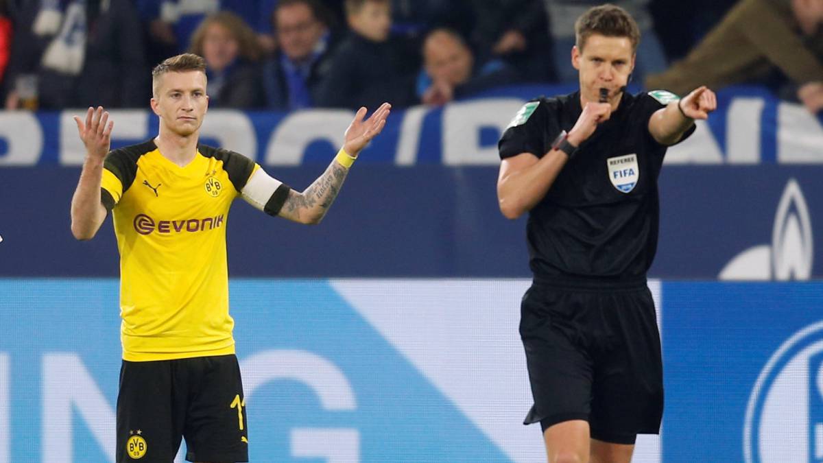 Alcácer y Reus hacen al Dortmund campeón de invierno