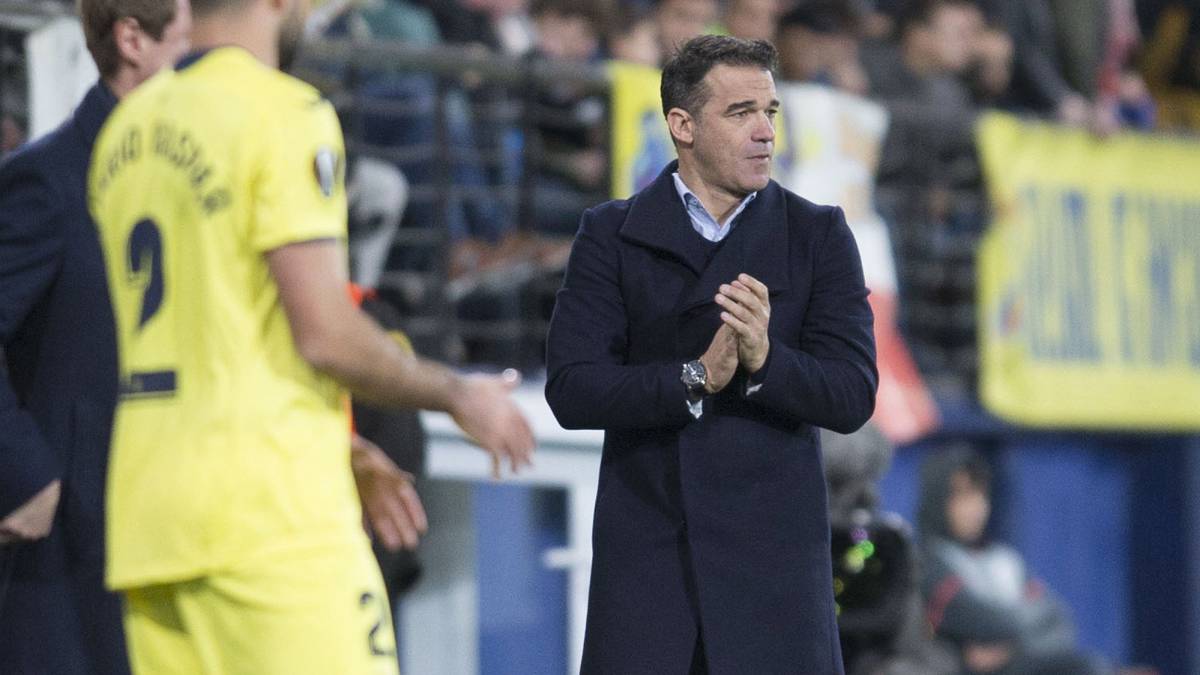 Luis García durante un partido.
