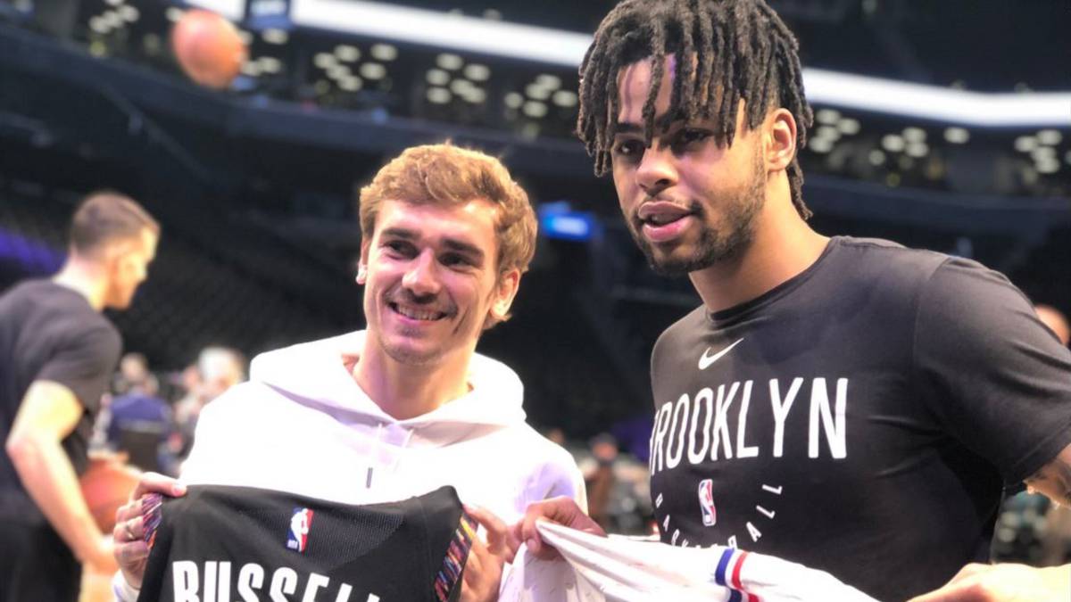 Griezmann, con D'Angelo Russell.