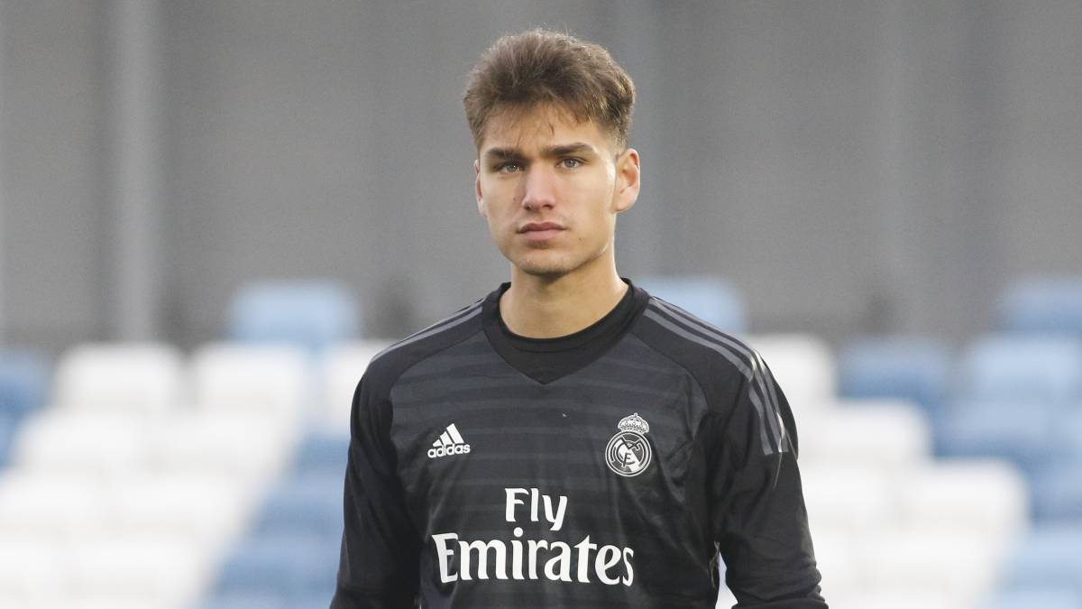 Adrián Rodríguez, con el Juvenil.