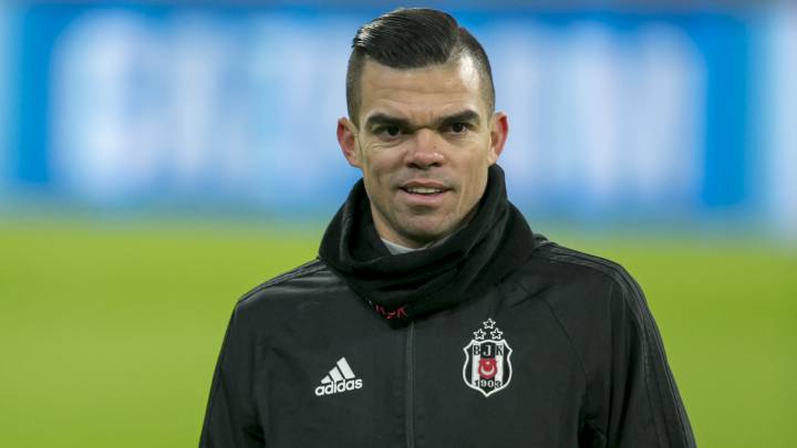Pepe, durante un entrenamiento con el Besiktas en la víspera de un partido de Champions.
