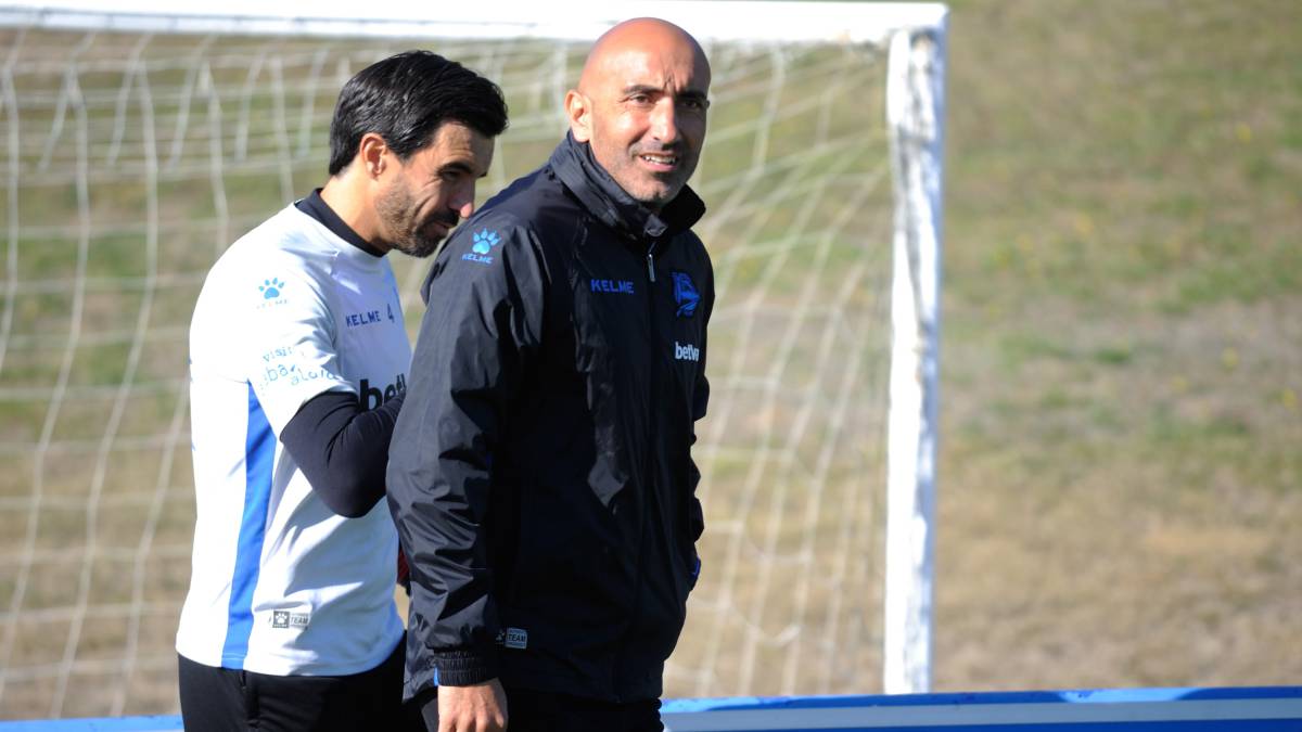 Abelardo: "Si alguien se tiene que marchar será por decisión del club o del propio jugador"