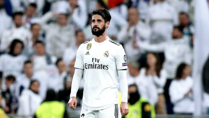 Isco: Real Madrid man weighing up Manchester City move