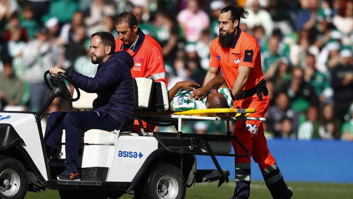El Betis de Quique Setién deberá empezar 2019 sin tres pilares en el campo: Andrés Guardado, Júnior Firpo y Sidnei Rechel, todos ellos lesionados. Ninguno estaría en Huesca.