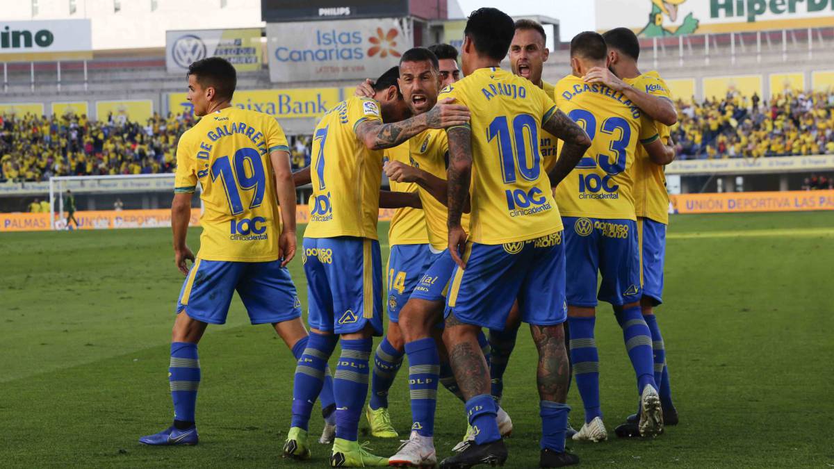 Tana y Araujo quieren salir