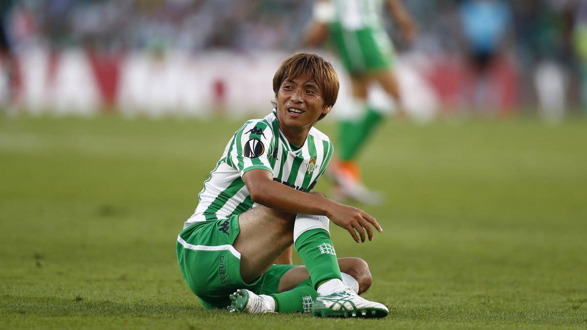 Gaku Shibasaki apenas juega con el Getafe y Takashi Inui lo hace muy poco con el Betis. Dos japoneses. El yen se devalúa en LaLiga tras un gran Mundial.