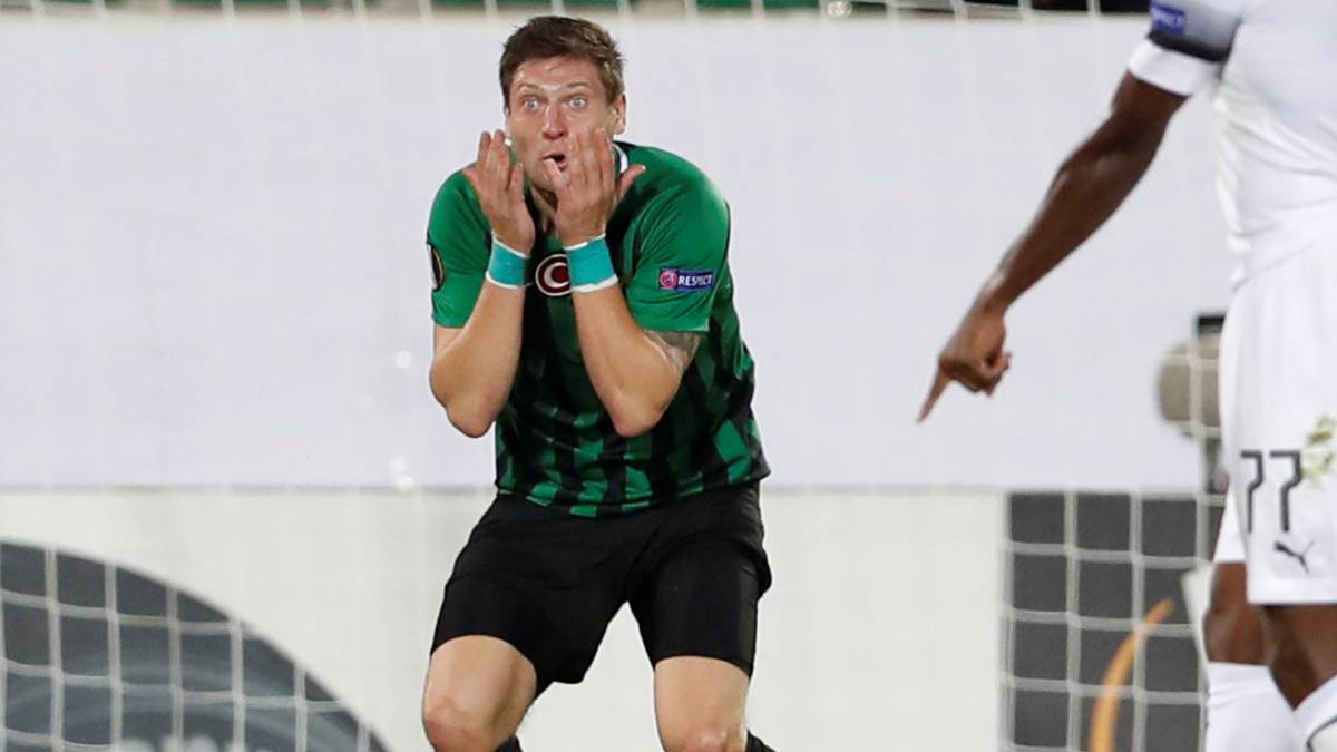El Málaga aprieta por Yevhen Seleznyov para reforzar el ataque