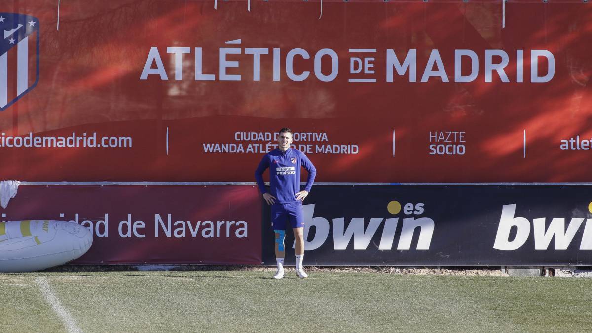 El día de Nochevieja, Lucas se entrenó en solitario en el Cerro del Espino. Mejora de su lesión.
