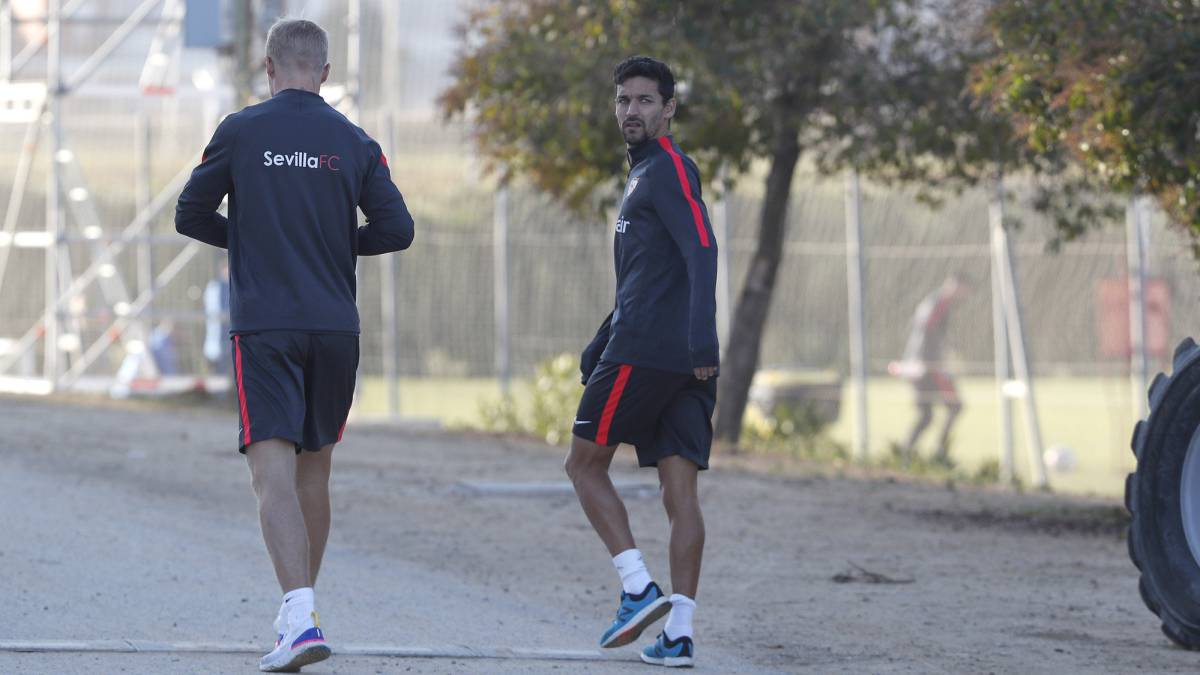 Kjaer y Navas quieren llegar a tiempo para recibir al Atlético
