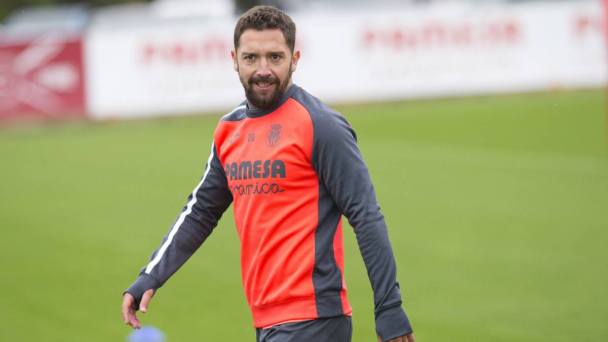Iturra deja el Villarreal; Sansone y Soriano serán los siguientes