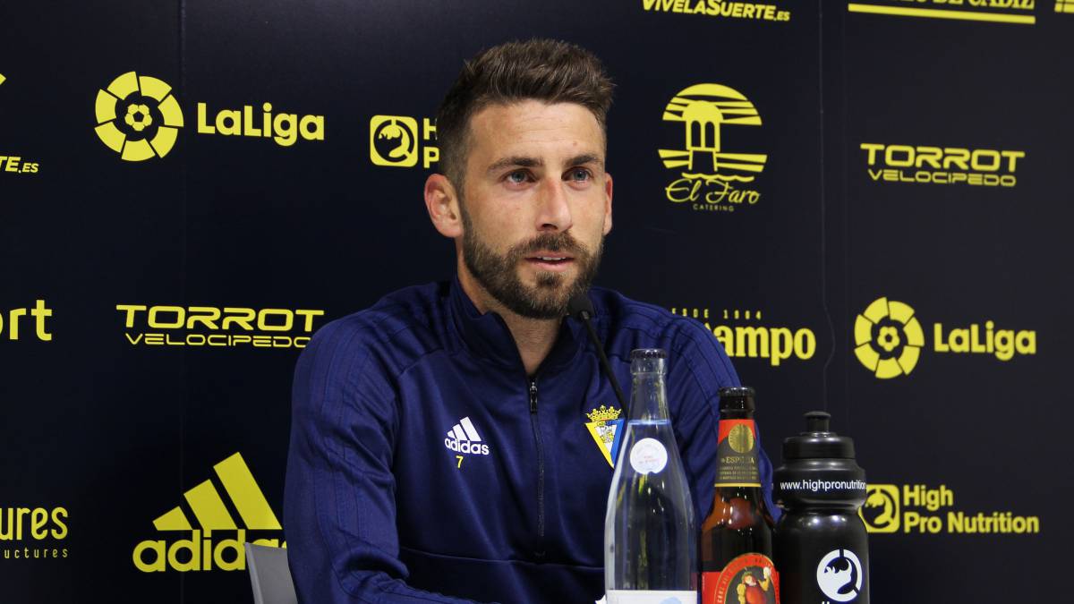 José Mari: "Queremos regalar una victoria a los cadistas por Reyes"