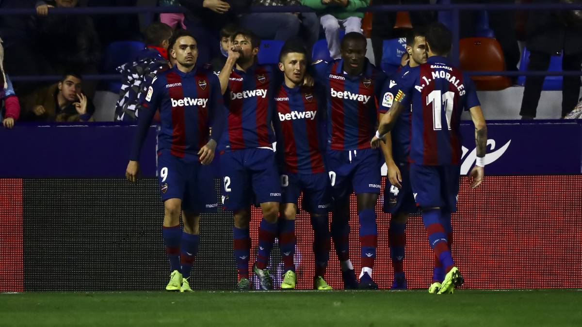 1x1 Levante: Incansable Morales y gol salvador de Coke al final