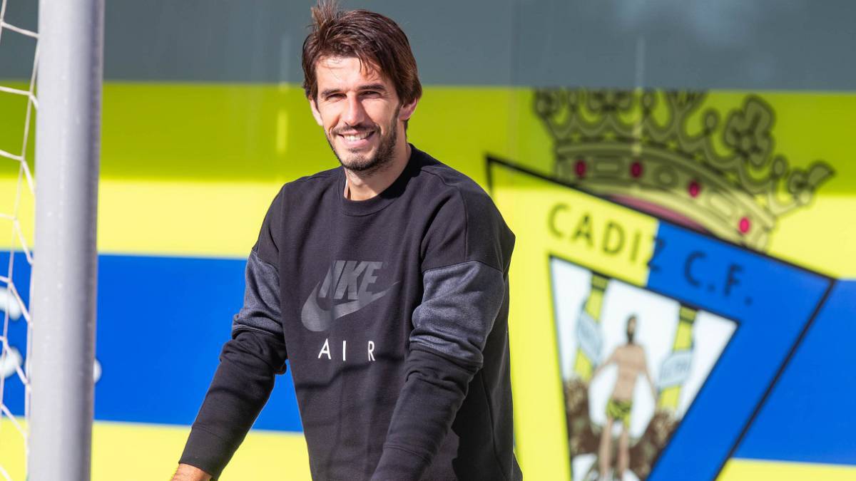 Osasuna mide las alas del Cádiz con el impecable 'Conde Lekic'