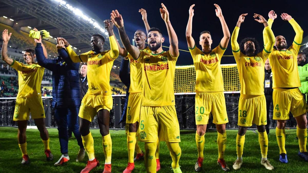 Los jugadores del Nantes celebran la victoria