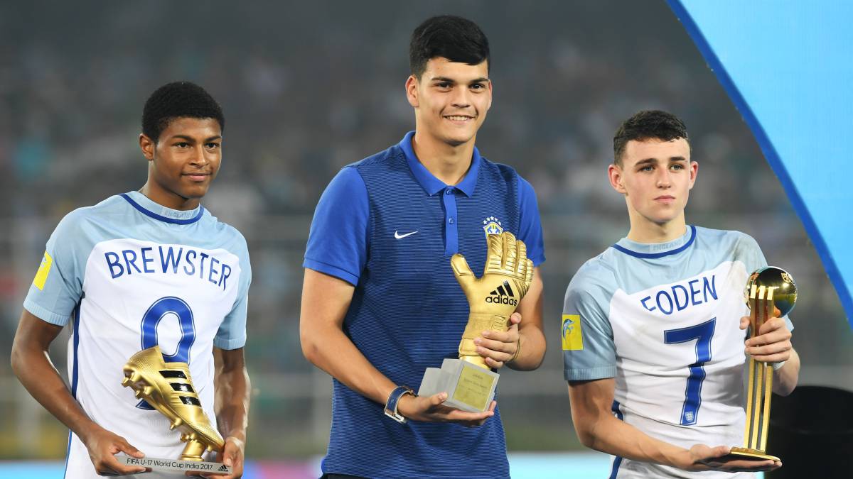 El guardameta brasileño del Cruzeiro, Gabriel Brazao, con Brasil Sub-17 en el Mundial.