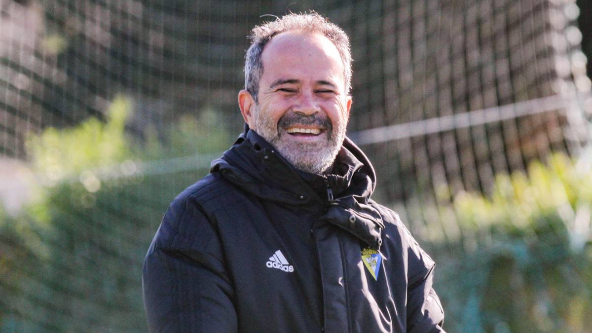 Álvaro Cervera con el Cádiz.