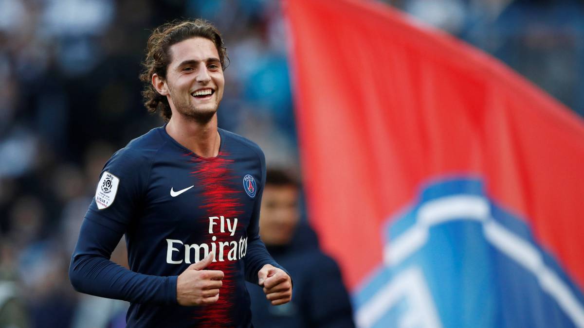 Rabiot, en un partido con el PSG.