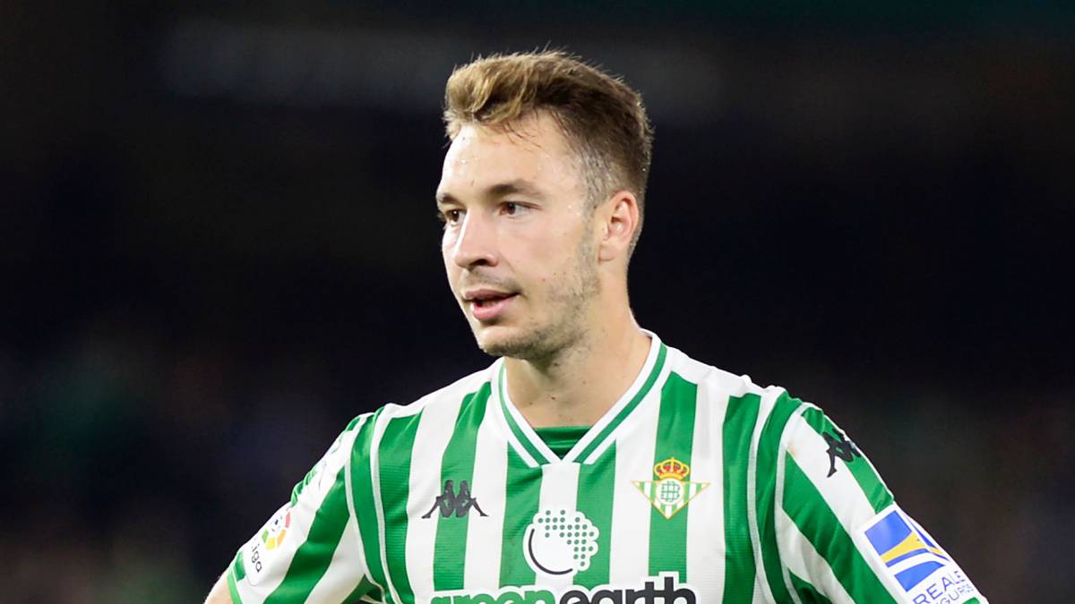 Loren Morón, delantero del Betis