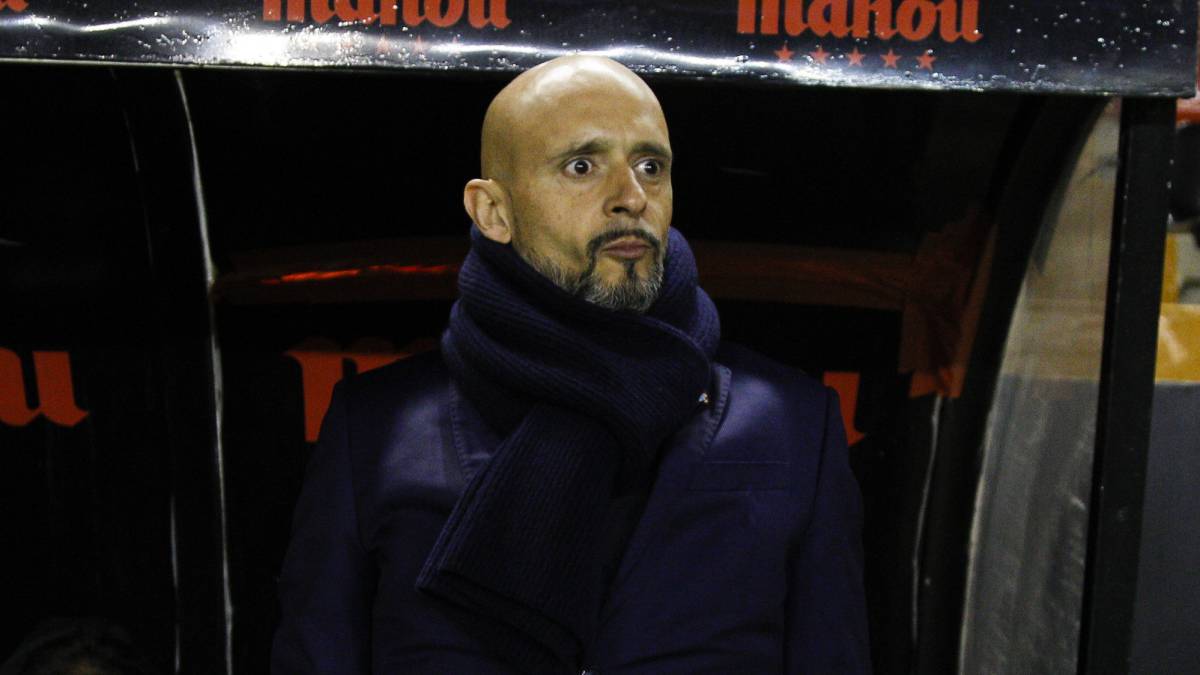 Miguel Cardoso sufrió su quinta derrota en Vallecas