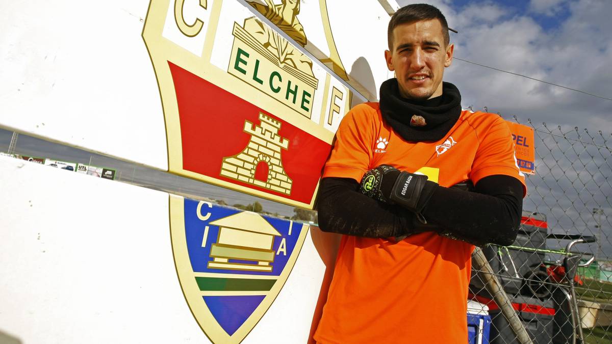 Edgar Badía se estrenará hoy bajo palos ante el Nàstic