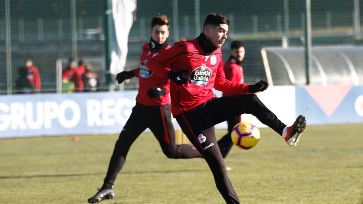 Carlso Fernández, en el entrenamiento previ oal viaje a Mallorca.